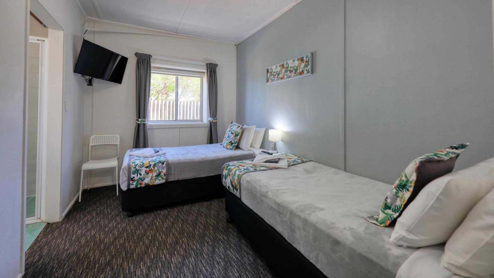 Oasis Motel Peak Hill Bagian luar foto