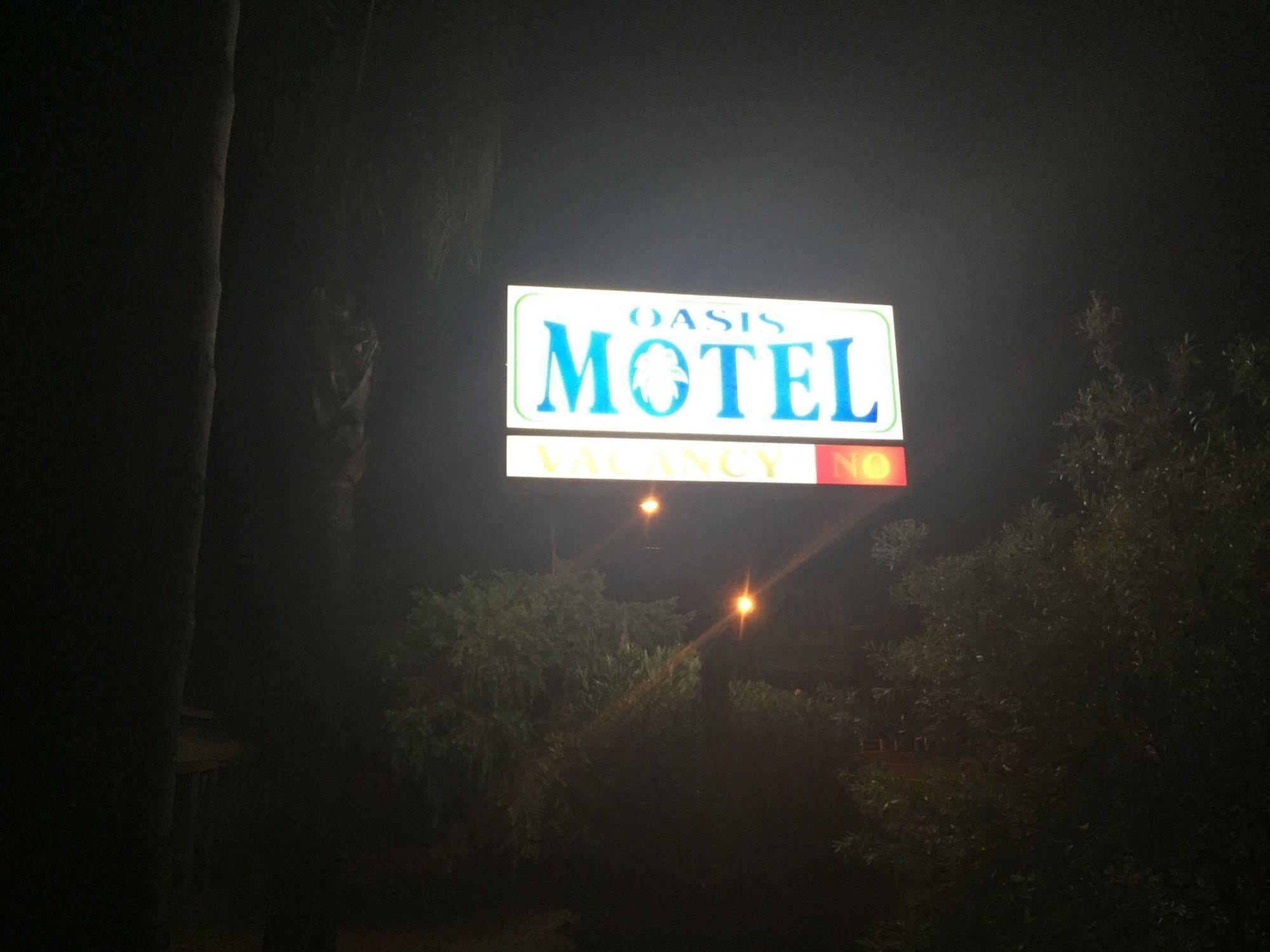 Oasis Motel Peak Hill Bagian luar foto